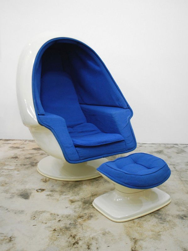 359: Lee West Egg Chair amp; Ottoman : Lot 359