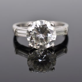 Platinum & Diamond Estate Ring
