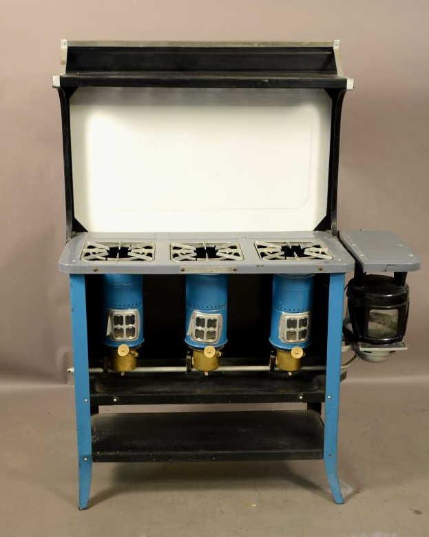 New Perfection 233 Kerosene cooking stove Lot 466
