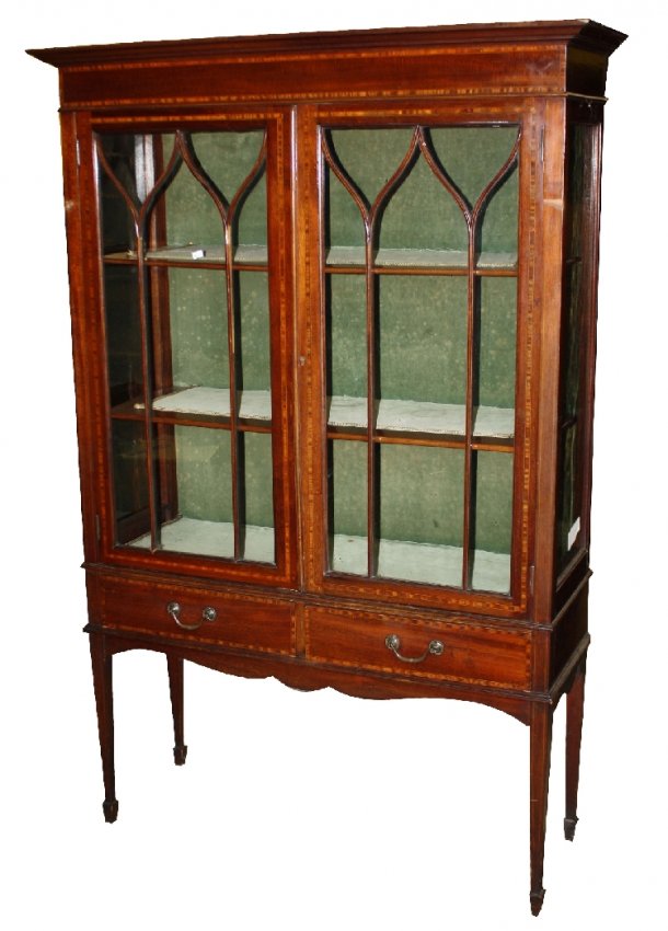 Edwardian inlaid 2 door curio on tapered legs Lot 181