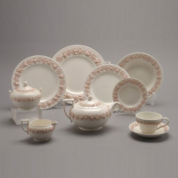 864 Wedgwood Pink Queensware China Service 79 Lot 864