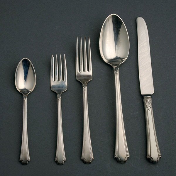 Wallace Sterling Flatware Georgian Colonial Pattern : Lot 443