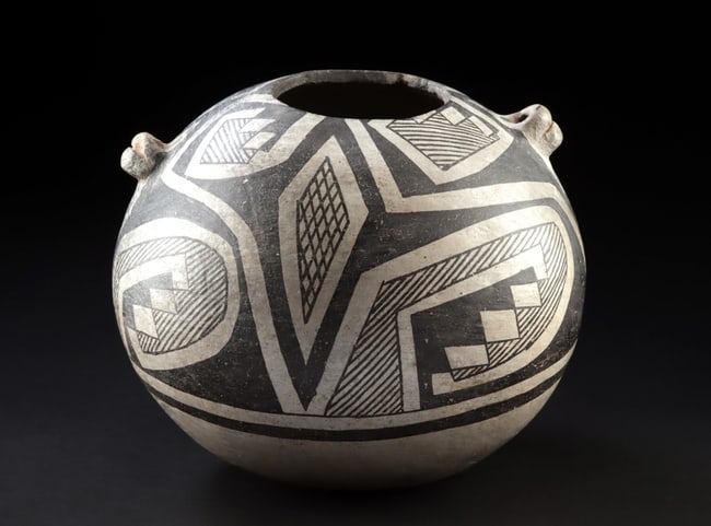 Black on White Anasazi Globular Pot
