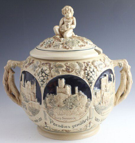 A German Soup Tureen : Lot 27377