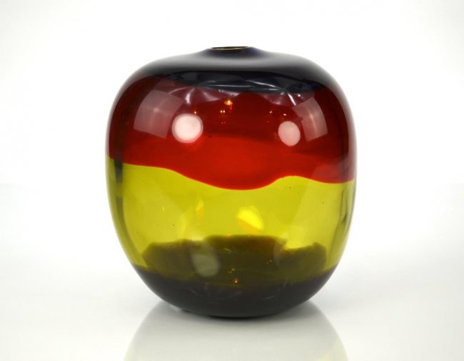 LUCIANO GASPARI SALVIATI ITALIAN GLASS VASE Lot 1184