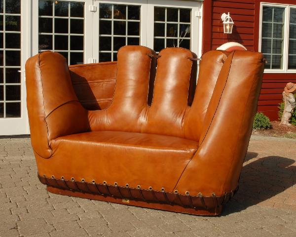 The Couch 102, Buckle My Shoe!