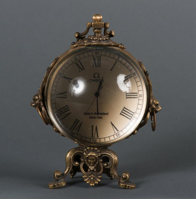 OMEGA Glass Ball Table Clock Switzerlandmade 1858 Lot 457