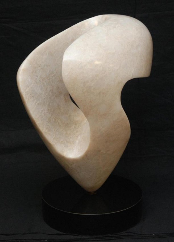 210: CONTEMPORARY ABSTRACT WHITE MARBLE SCULPTURE : Lot 210