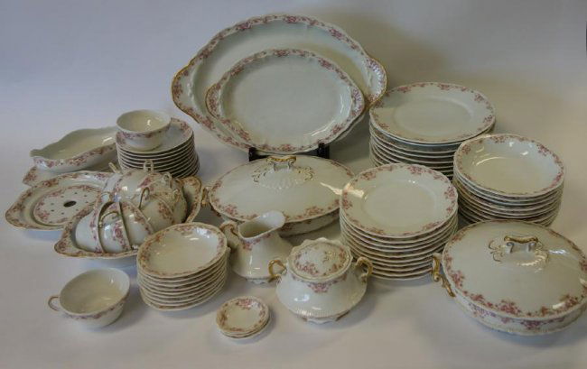 Haviland Limoges China Dinner Set, 75 pieces : Lot 178