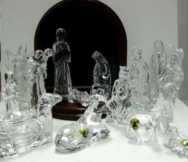 292 WATERFORD CRYSTAL NATIVITY SET Lot 292