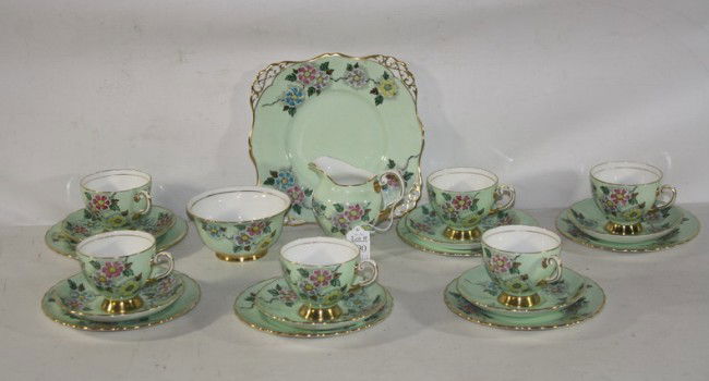 190: Tuscan Fine English Bone China Green with Floral P : Lot 190