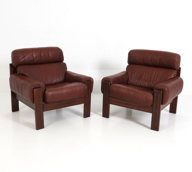 PAIR STYLE OF EKORNES LEATHER LOUNGE CHAIRS 1970S