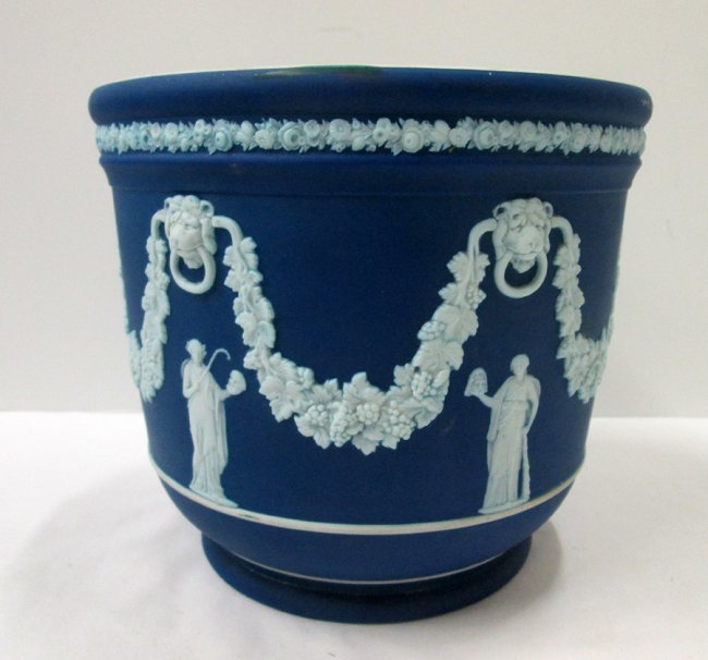 WEDGWOOD BLUE JASPERWARE PLANTER JARDINIERE Lot 19