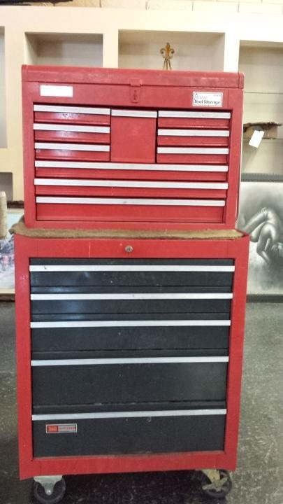 Craftsman 15 drawer tool box with tools : Lot 112