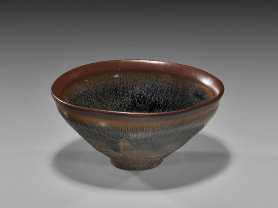 SONG DYNASTY GLAZED TEA BOWL : Lot 140