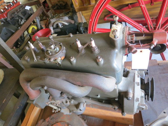 239: 1932 FORD MODEL B ENGINE : Lot 239