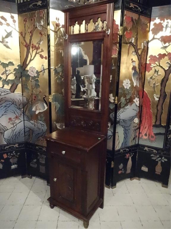 Single hall tree