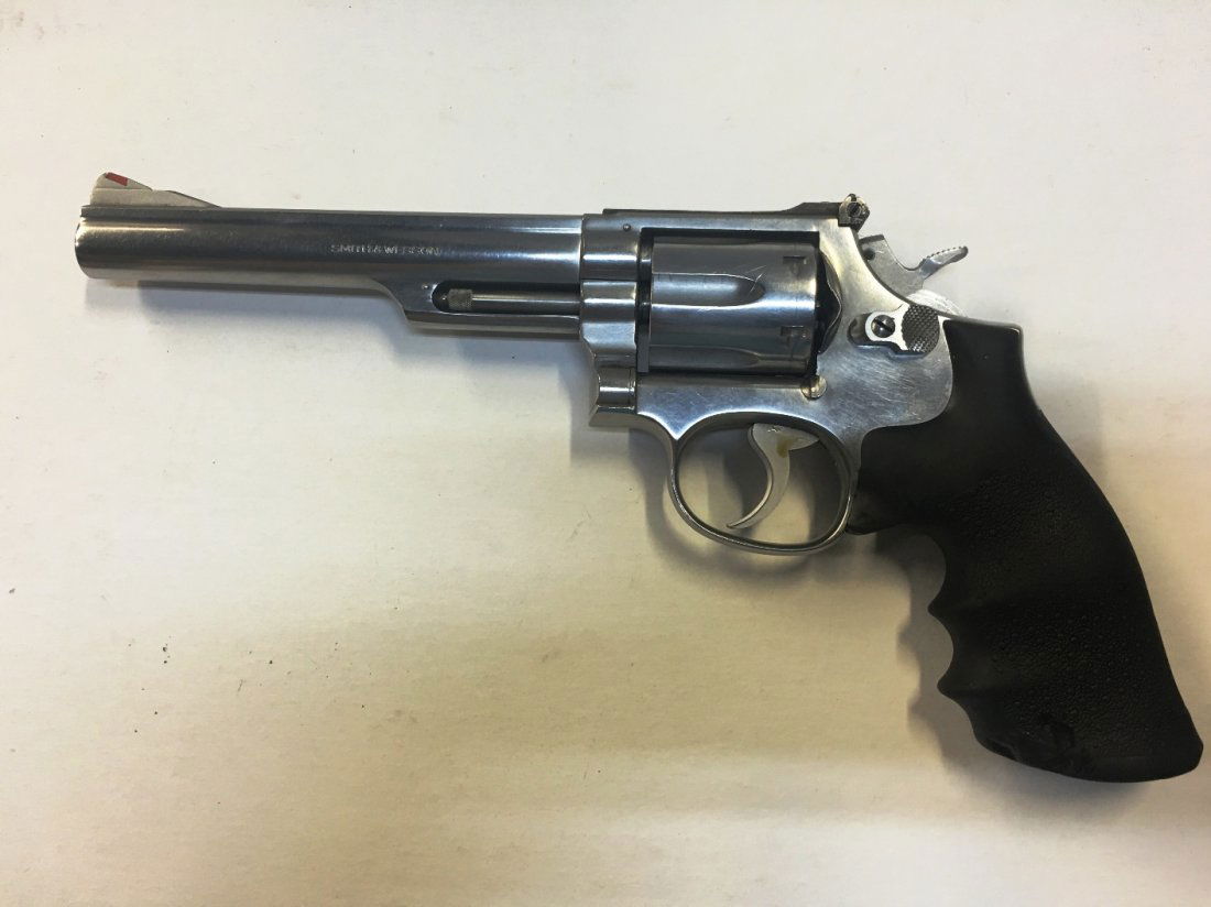 SMITH & WESSON MODEL 66-1 357 MAGNUM REVOLVER : Lot 176