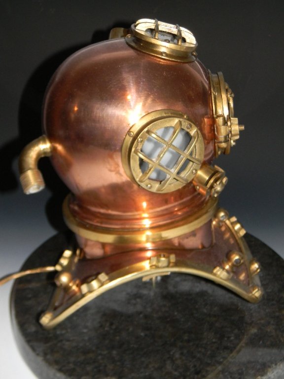 COPPER AND BRASS NAUTICAL DIVING HELMET LAMP Lot 165