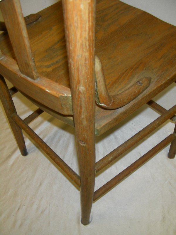 653 ANTIQUE OAK STRAIGHT BACK CHAIR Lot 653