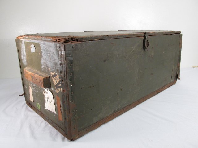 VINTAGE WOODEN MILITARY FOOT LOCKER W/ EPHEMERA : Lot 299