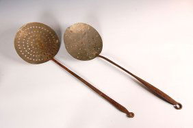 PAIR OF SPIDER UTENSILS : Lot 449