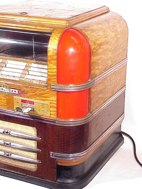 542: Wurlitzer Model 61 Countertop Jukebox Se : Lot 542
