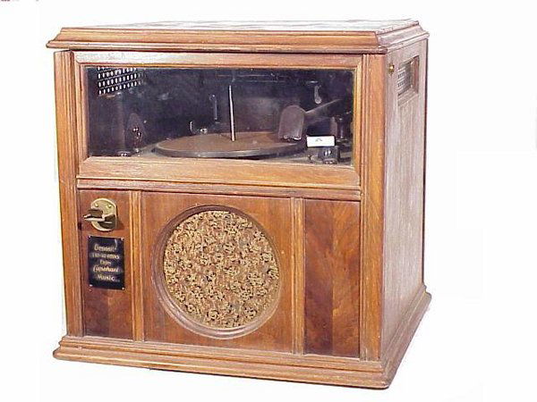 626: Capehart Model 4 Countertop Jukebox in g : Lot 626
