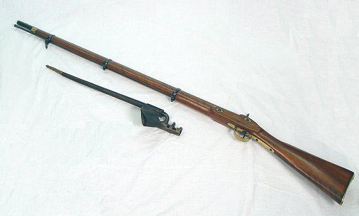 179: 1862 ENFIELD 3 BAND MUZZLELOADING RIFLE W BAYONET : Lot 179