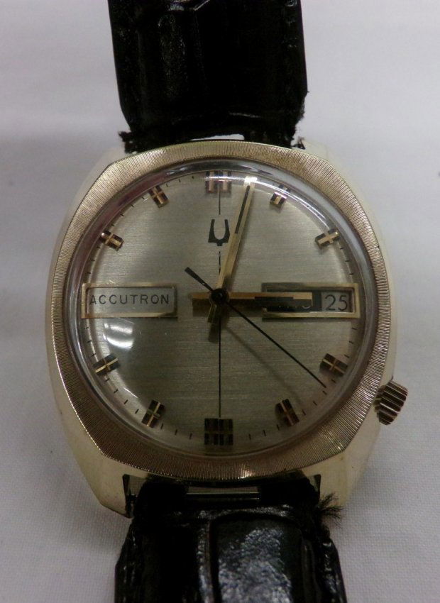 14K Yellow Gold Bulova Accutron M9 Wristwatch, Lot 425
