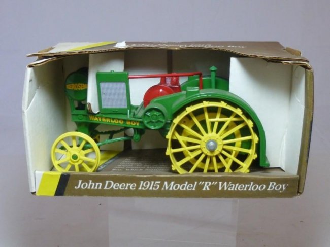 John Deere 1915 Model R Waterloo Boy In Box By Ertl Lot 655 1336