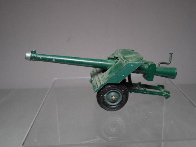 Antique Metal Toy Artillery Cannon by Britains Ltd : Lot 139