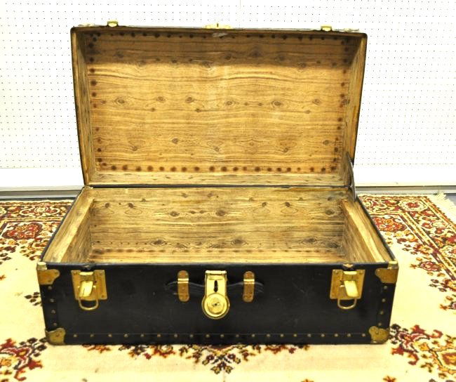 1950 OVERLAND LOCKING STEAMER TRUNK BRASS FITTINGS XJ Lot 54