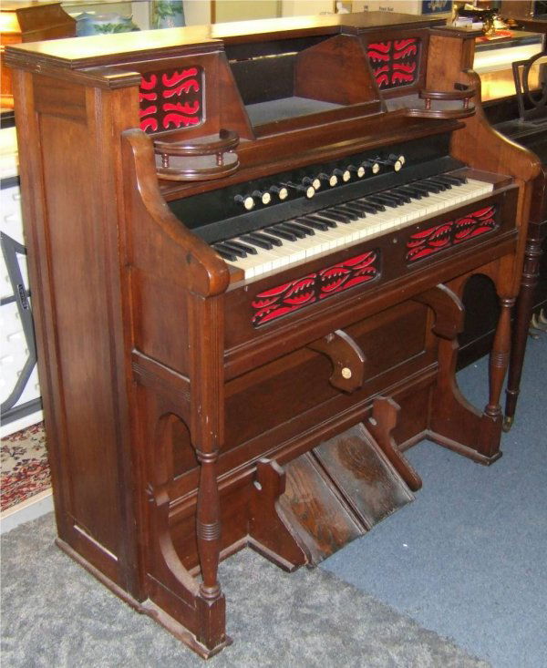 1024 1800's Estey Victorian Pump Organ, Works, Very Ni Lot 1024