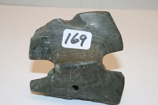 Banded Slate Winged Bannerstone : Lot 169