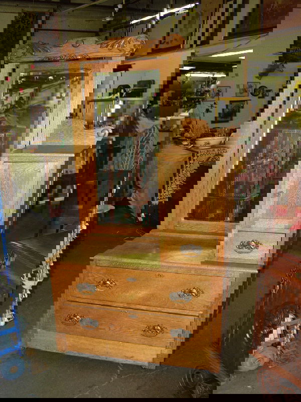 1157 Oak Hat Box Dresser Lot 1157