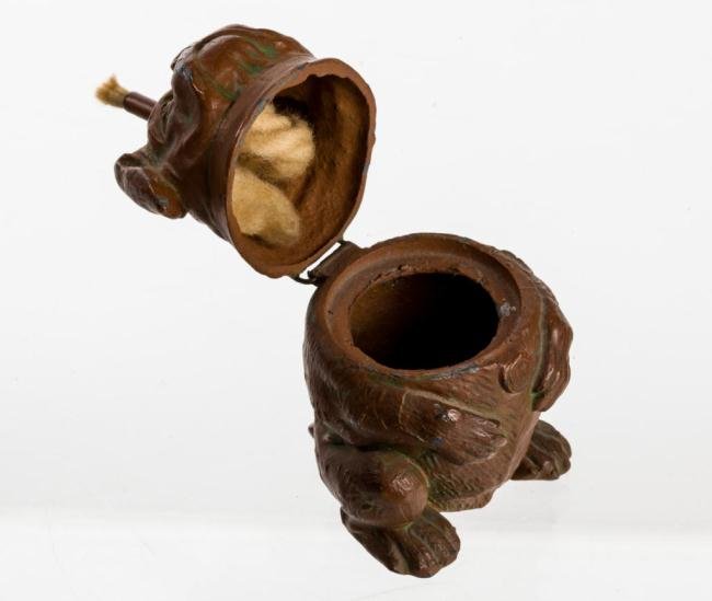 RARE MINIATURE OIL LAMP IN THE FORM OF A BULL DOG : Lot 1147