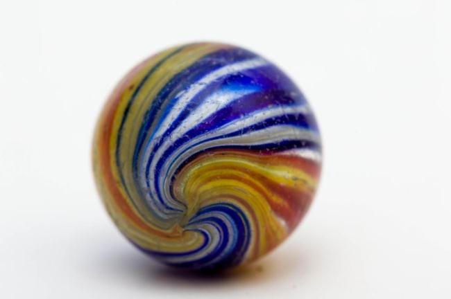 (5) Yellow, Red And Blue Onion Skin Marbles : Lot 1258