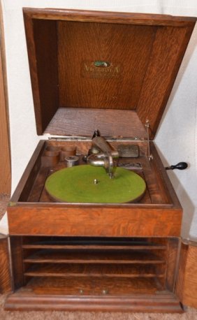 Victrola Victor Talking Machine