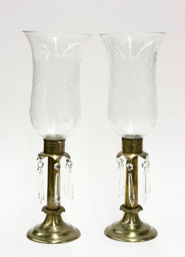 4014: vintage brass candle holders, crystal shades : Lot 4014