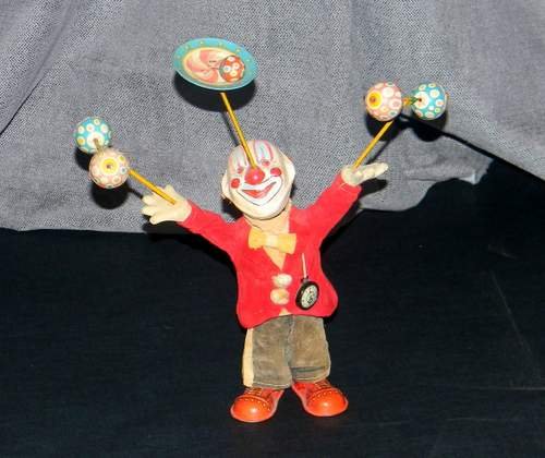 1950s ALPS JUGGLING CLOWN TIN WIND UP TOY : Lot 155