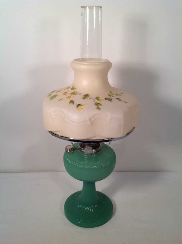 1938 Aladdin Jade Green Moonstone Vertique Oil Lamp : Lot 18