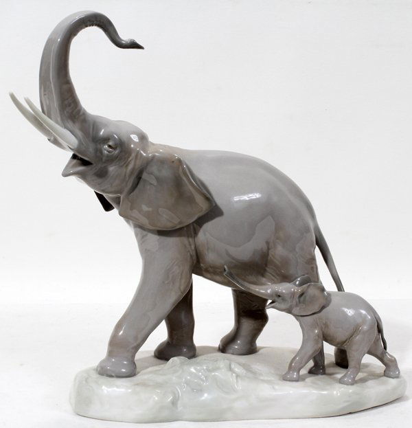 lladro blue elephant