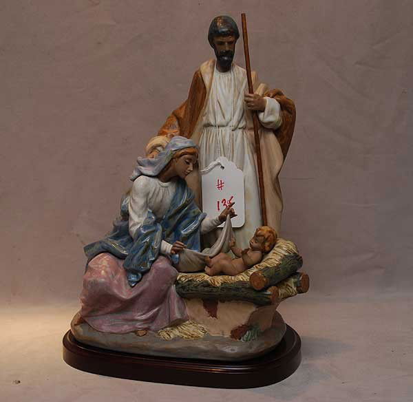 135 Lladro nativity scene of Jesus, Mary and Joseph, 1 Lot 135