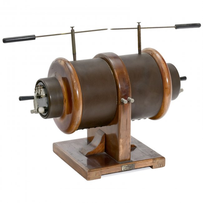 Large Induction Coil According to Ruhmkorff, c. 1900 Lot 114
