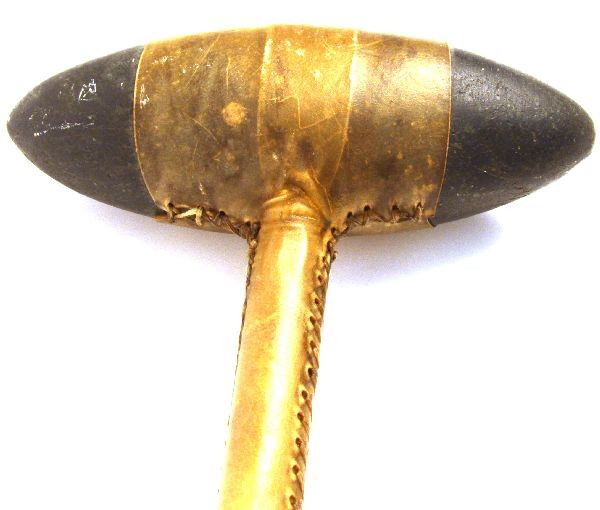 SIOUX NATIVE AMERICAN SKULL CRACKER Lot 4031