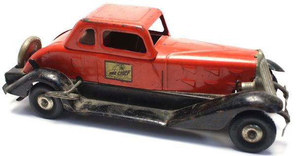 1930 ANTIQUE HOGE FIRE CHIEF STEEL WIND UP TOY CAR : Lot 4496