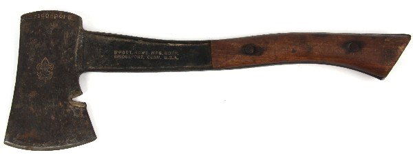 BOY SCOUT BRIDGEPORT ANTIQUE HATCHET : Lot 9343