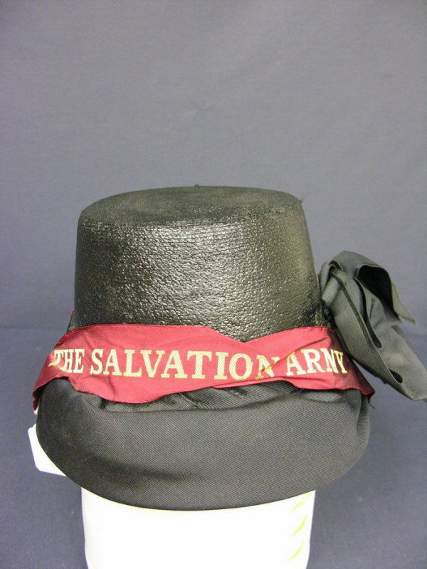 2697 VINTAGE LADIES SALVATION ARMY HAT Lot 2697