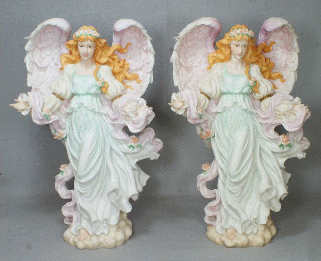 196 Pr Roman Seraphim Classics angel figurines, Alyssa Lot 196